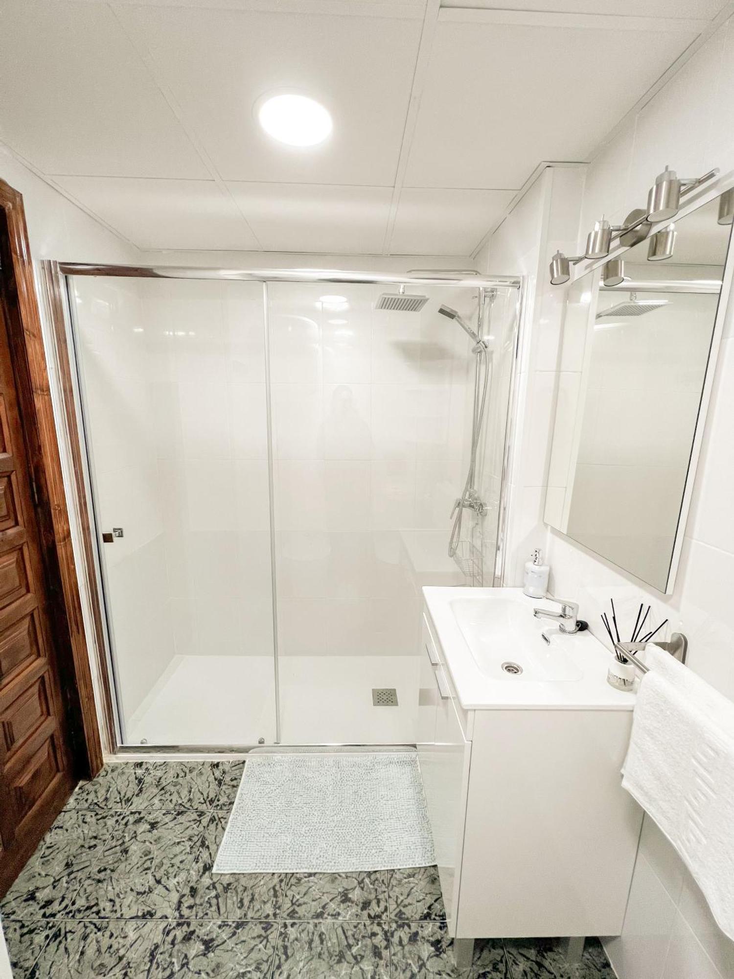 Ferienwohnung Cozy And Bright Flat With Pool Torremolinos Exterior foto