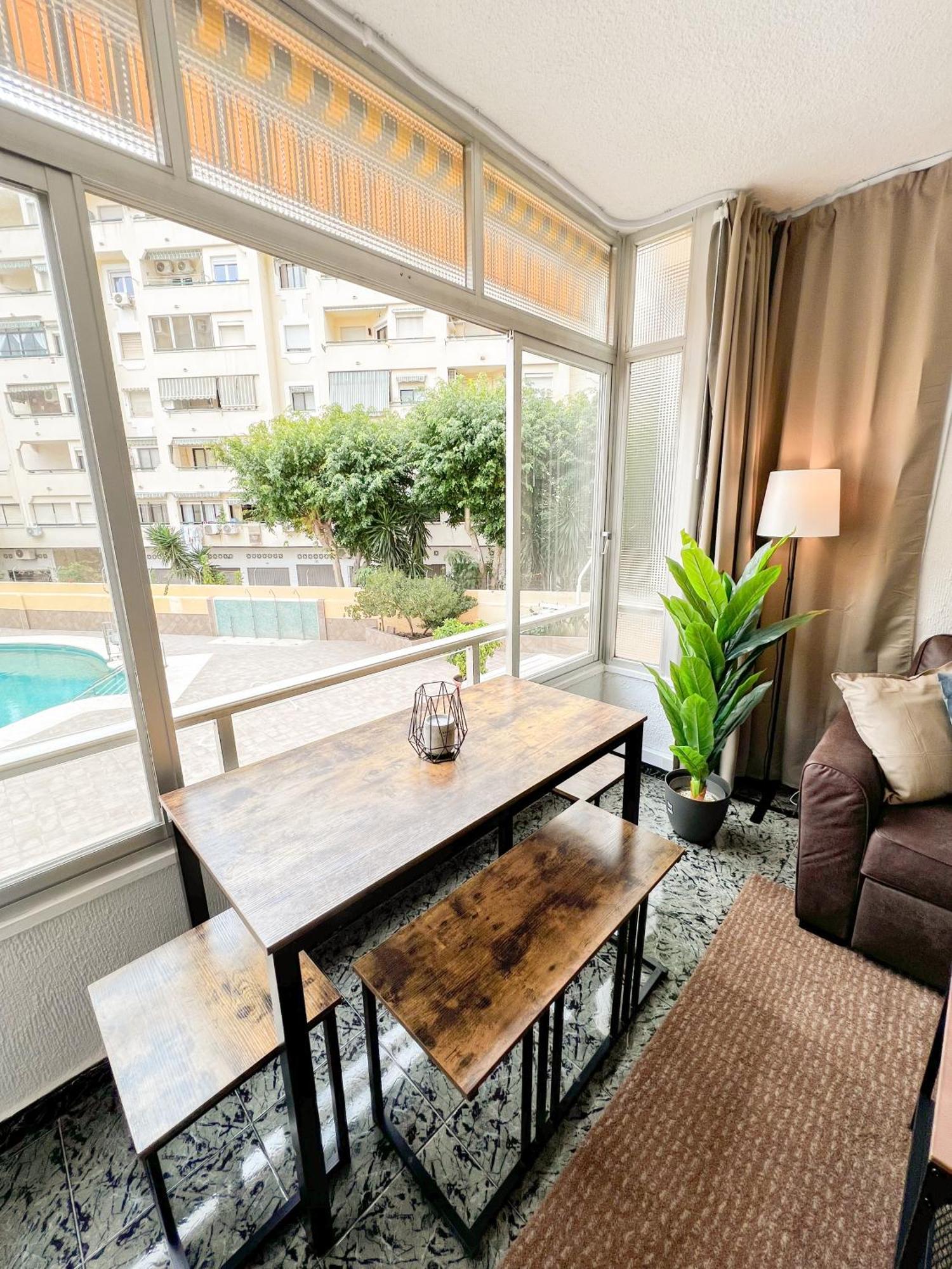 Ferienwohnung Cozy And Bright Flat With Pool Torremolinos Exterior foto