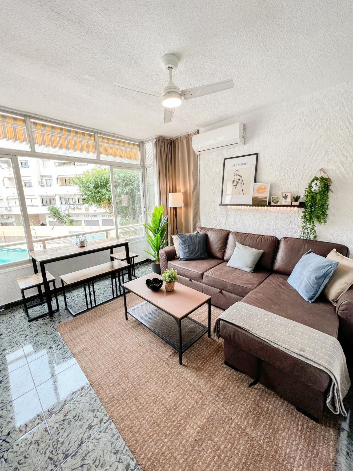 Ferienwohnung Cozy And Bright Flat With Pool Torremolinos Exterior foto
